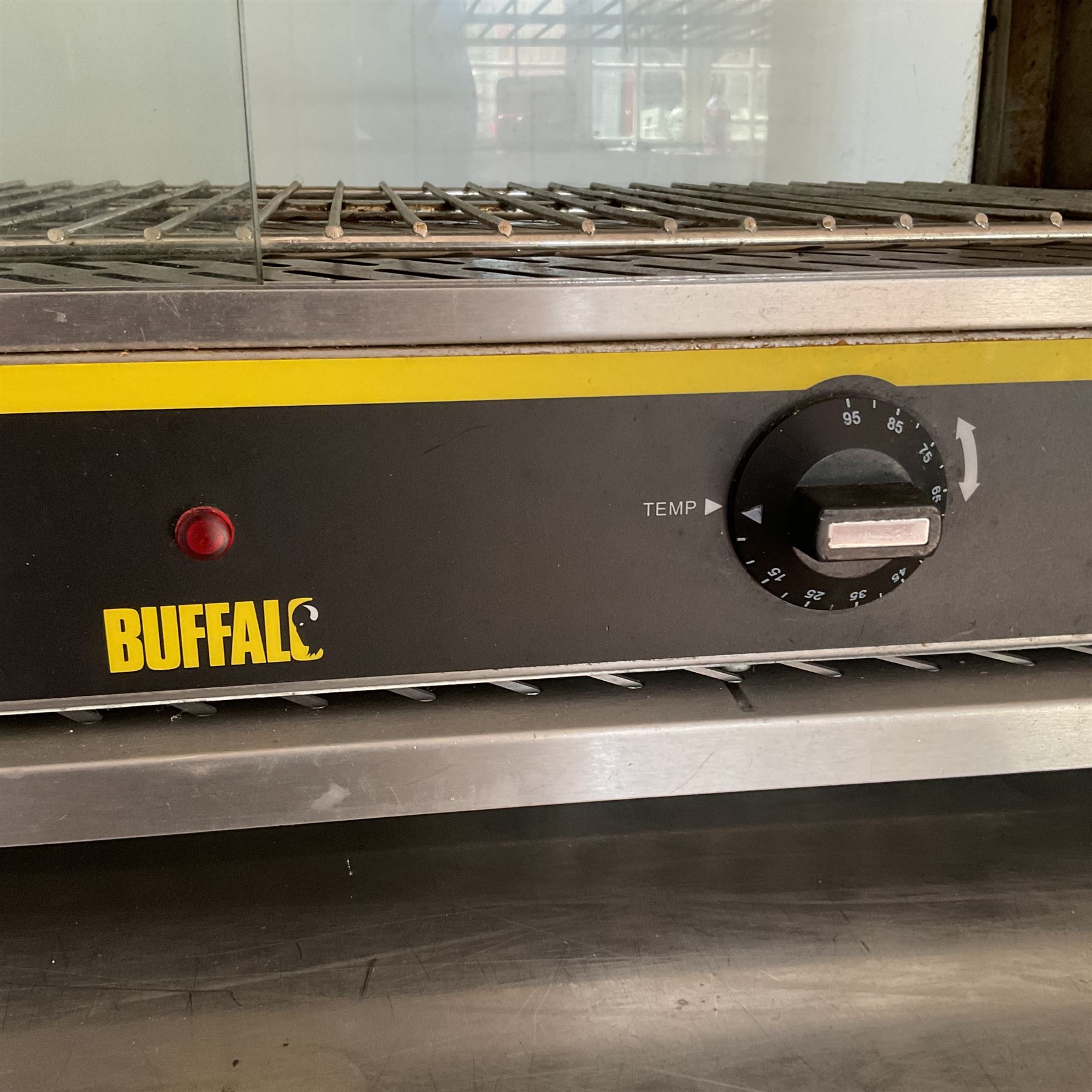 Buffalo W811 food warming cabinet - THIS LOT IS TO BE COLLECTED BY APPOINTMENT FROM DUGGLEBY STORAGE, GREAT HILL, EASTFIELD, SCARBOROUGH, YO11 3TX