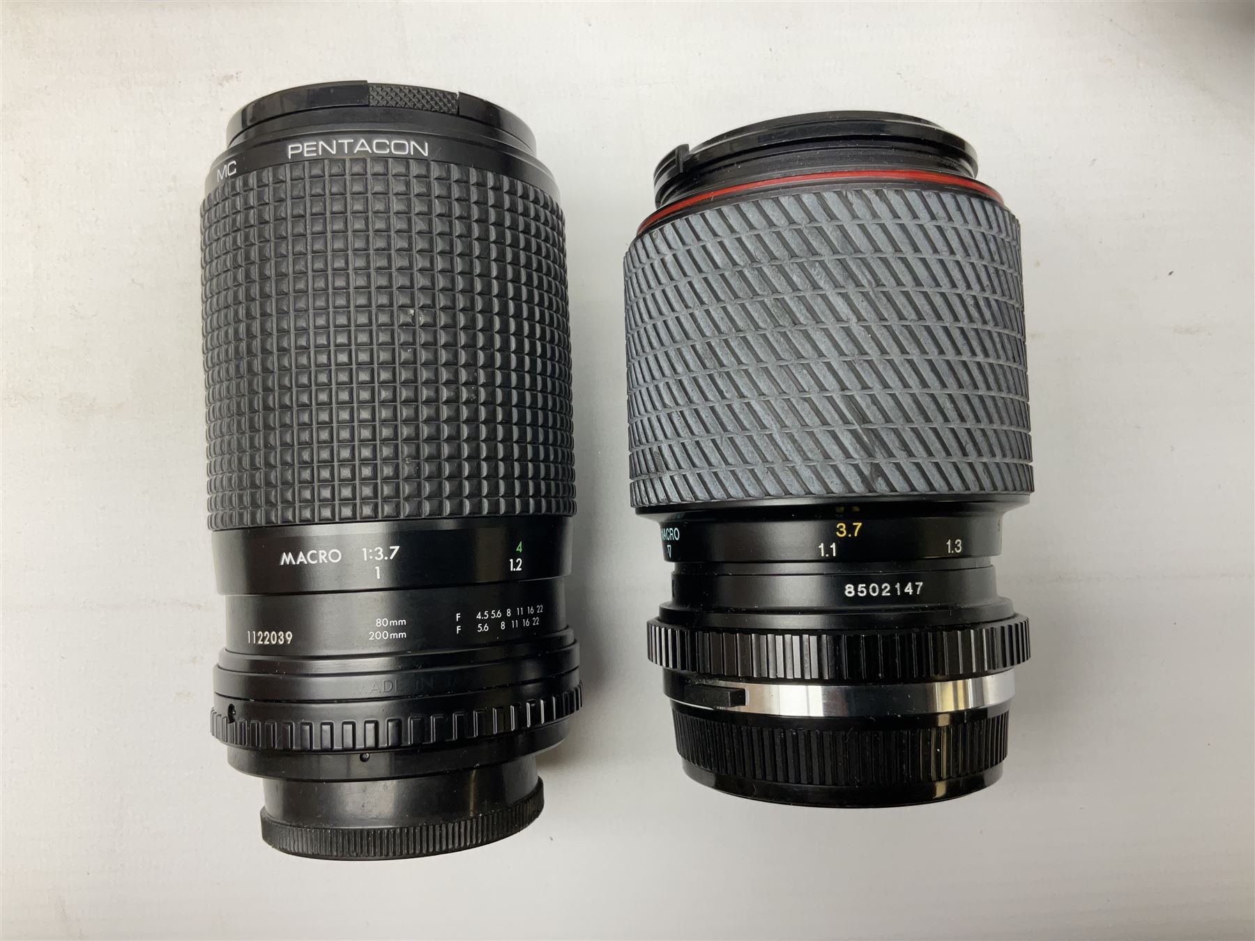 Collection of cameras and equipment, to include Minolta Dynax 2xi, Praktica MTL5B,  Ilford Vario, 'Sunactinon Auto Zoom 1:4.5 f=80-200mm' lens, 'Miranda 35-70mm 1:3.5-4.5 MC Macro' lens etc