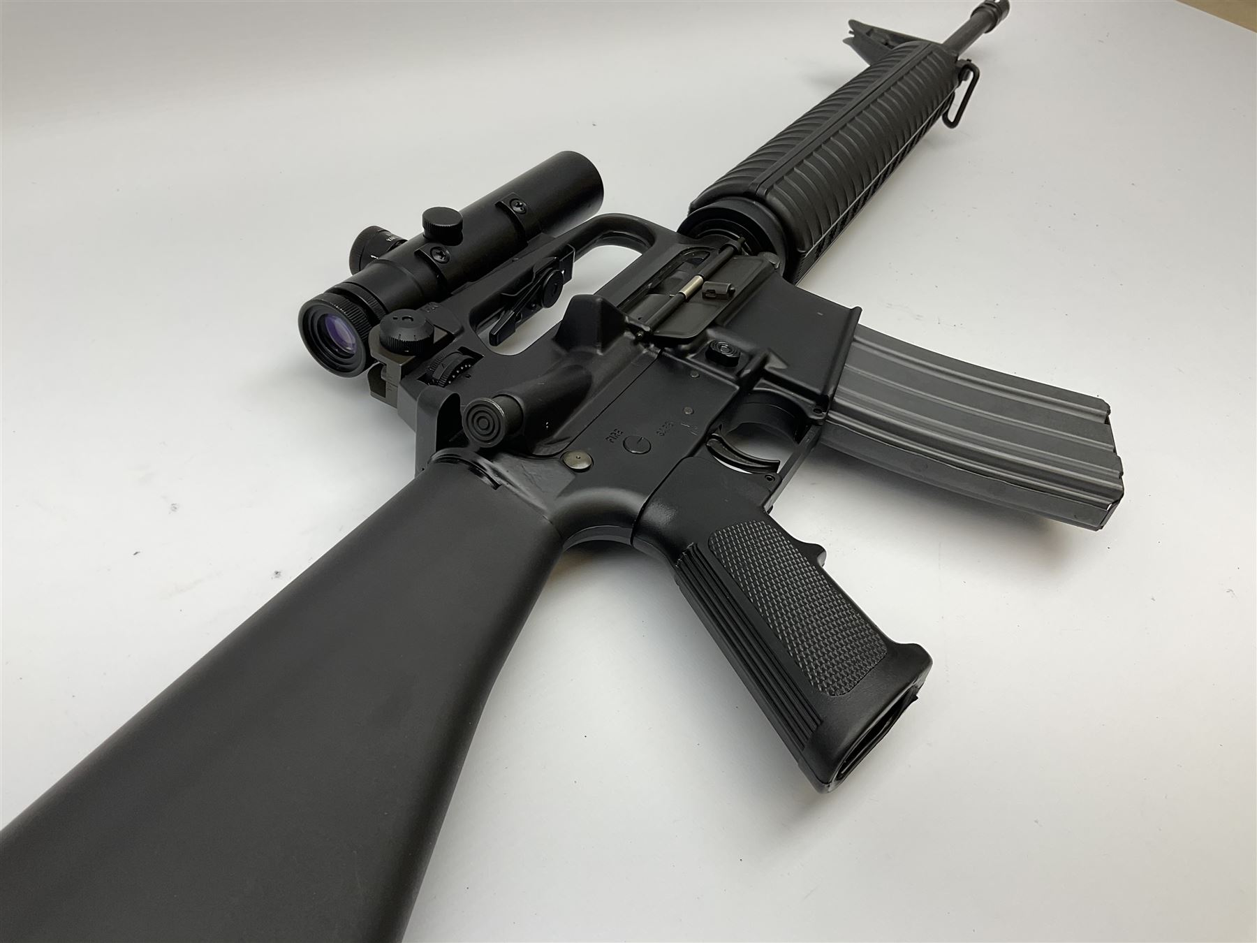 Parker Hale (Bremmer) SAR 15 .22 cal.LR semi-automatic LB000103 rifle with extra magazine and photocopied paperwork, serial no.8448587, L100.5cm overall SECTION 1 FIREARMS CERTIFICATE REQUIRED