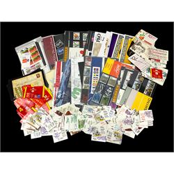 Queen Elizabeth II mint decimal stamps, mostly in booklets, face value of usable postage approximately 265 GBP
