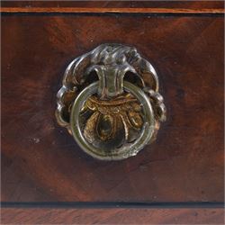 Regency mahogany sarcophagus tea caddy, the hinged lid opening to reveal two compartments, upon paw feet, H18cm