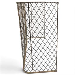 19th century large wrought iron nursery fire guard, of curved form with scrolled brace in the centre
