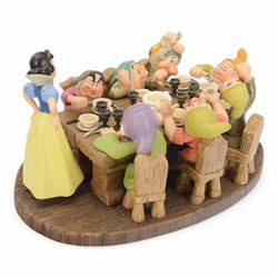 Limited Edition Disney Classics Collection figure group 'Soups On', Snow White and the Seven Dwarves having dinner at a large table, boxed