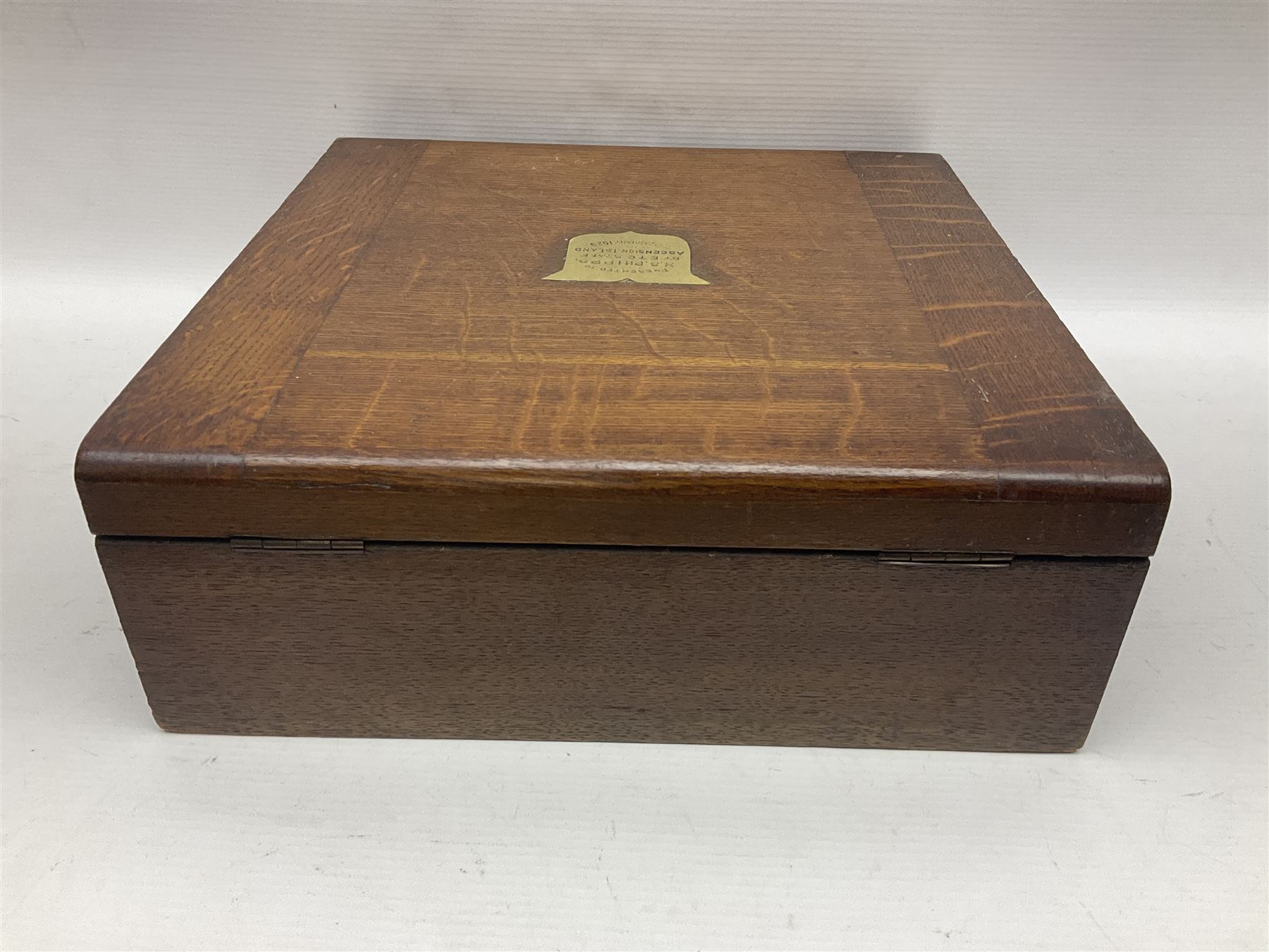 Walker and Hall silver plated canteen of cutlery, oak case, the hinged lid with a engraved brass shield , H12cm, L32cm