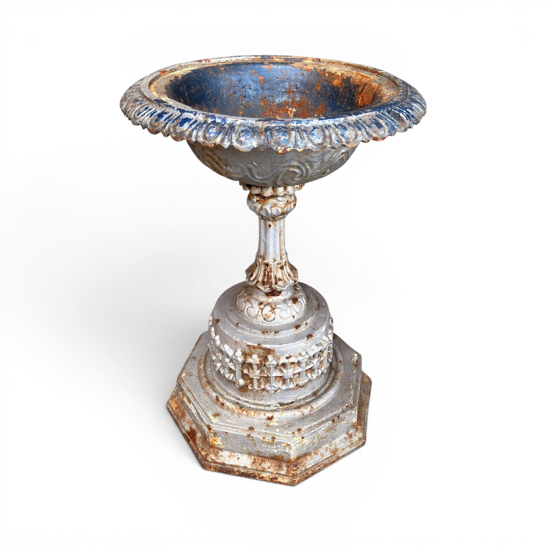 Small ornate painted 19th-century Meadow Foundry cast iron centrepiece urn, with wide, scalloped bowl rim decorated with a repeating egg and dart decoration, supported on a slender fluted pedestal with raised quatrefoil design on an octagonal plinth base  