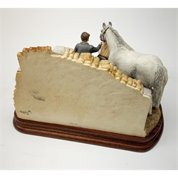 A limited edition Border Fine Arts figure group, Finishing Off, model no B0947 by Hans Kendrick, 610/750, on wooden base, figure L24cm, with accompanying certificate. 