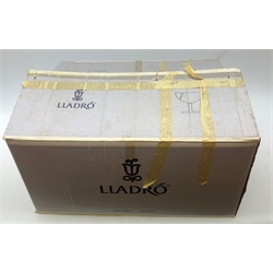  Large Lladro figure 'The King's Guard' no. 5642, boxed  