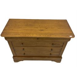 Barre Dugue - French oak five drawer chest with three drawers and frieze drawer at top and one at bottom 
