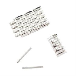 Longines La Grande Classique ladies stainless steel quartz wristwatch, Ref. L4 205 4, white dial with Roman numeral hour markers, on stainless steel bracelet, with fold-over clasp, boxed with guarantee card dated 2014