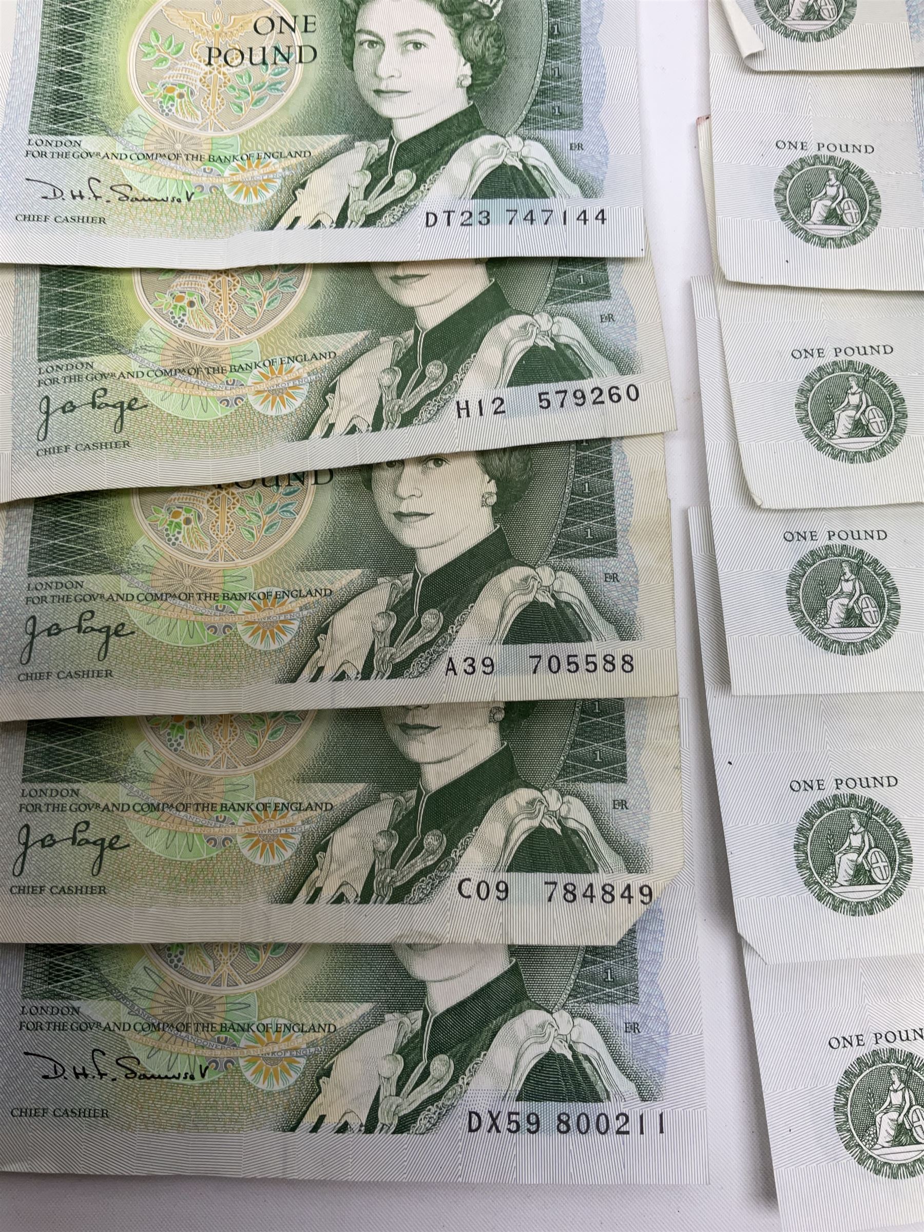 Banknotes including four Bank of England O'Brien one pound notes 'Y52J', 'T44J', 'T92J' and 'S23J', various ten shillings, two Somerset ten pounds 'CU20' and 'AW12', Page one pound notes, Bank of Scotland and other Scottish one pound notes etc