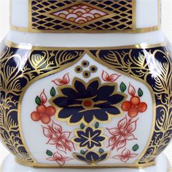 Royal Crown Derby Old Imari 1128 pattern cruet set, comprising salt, pepper and mustard pot 