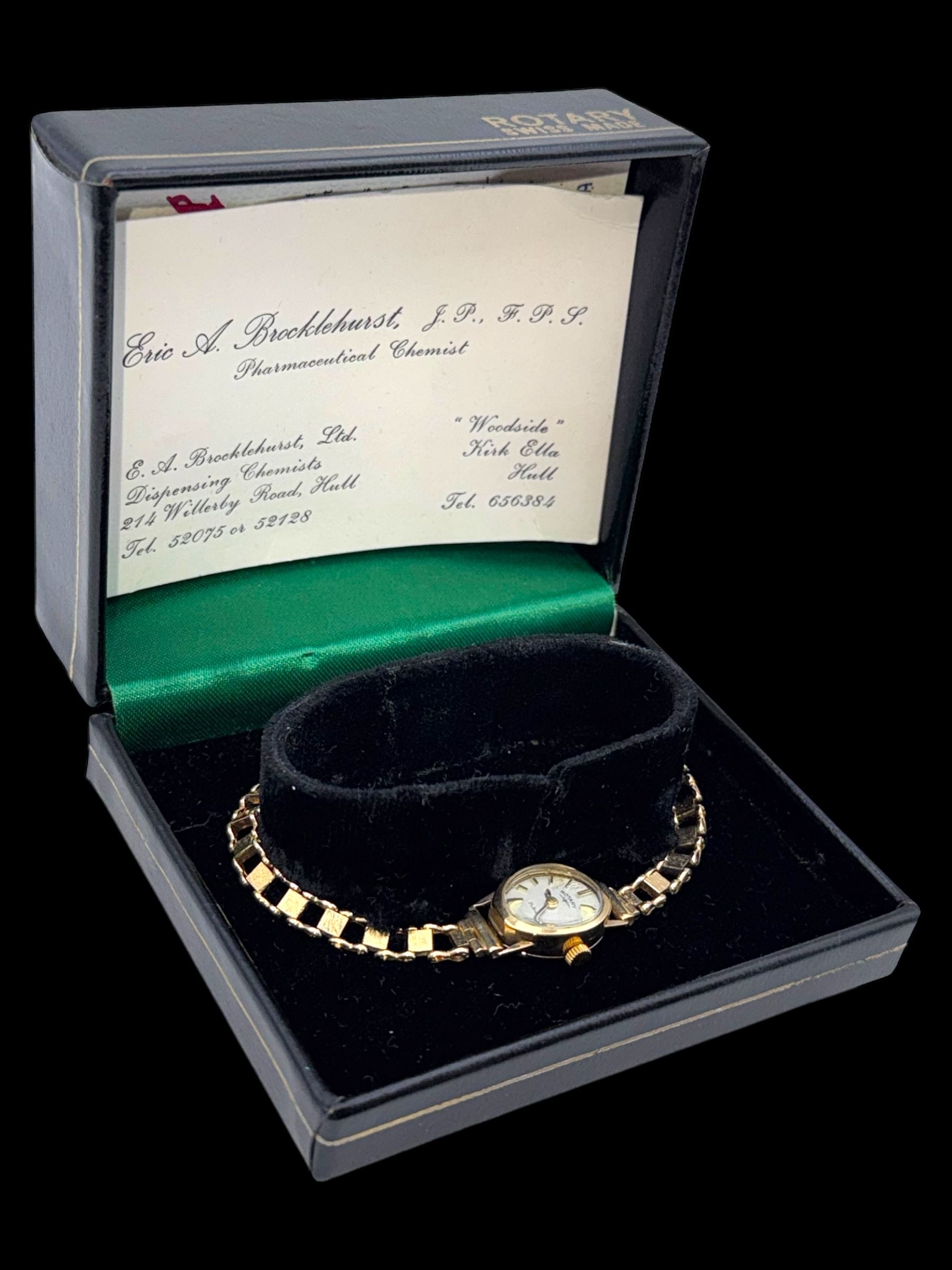 9ct gold ladies Rotary wristwatch, on 9ct gold strap, hallmarked 