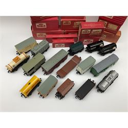 Hornby Dublo - sixteen wagons comprising 4300,4305, 4312, 4315, 4320, 4625, 4626, 4627, 4645, 4652, 4665, 4675, 4678, 4679 and 4680 x 2; all boxed (16)