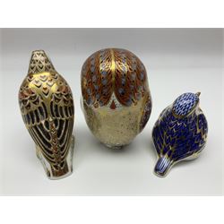 Three Royal Crown Derby paperweights, comprising Owl, Song Thrush and Robin, all with gold stoppers and printed marks beneath, H12cm