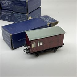 Hornby Dublo - eight D1 wagons comprising Petrol Tank Wagon 'Esso' buff coloured; Petrol Tank Wagon 'Esso' silver coloured; Oil Tank Wagon 'Royal daylight'; Fish Van; Meat Van; Cattle Truck; Horse Box; and Goods Van; all in dark blue boxes (8)