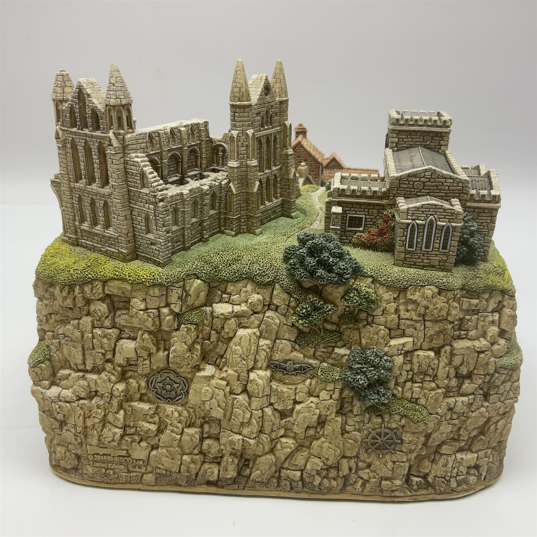 Lilliput Lane Whitby Harbour, limited edition 557/850, with certificate of authenticity and original box, H15cm