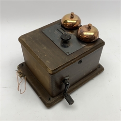 Telephone bell set with hand cranked generator in wall mounting wooden case, impressed No.20.GPO.053/235  20/FNR/64/4, H24cm