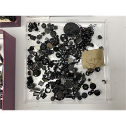Quantity of jet and French jet jewellery oddments, beads and fragments of varying design