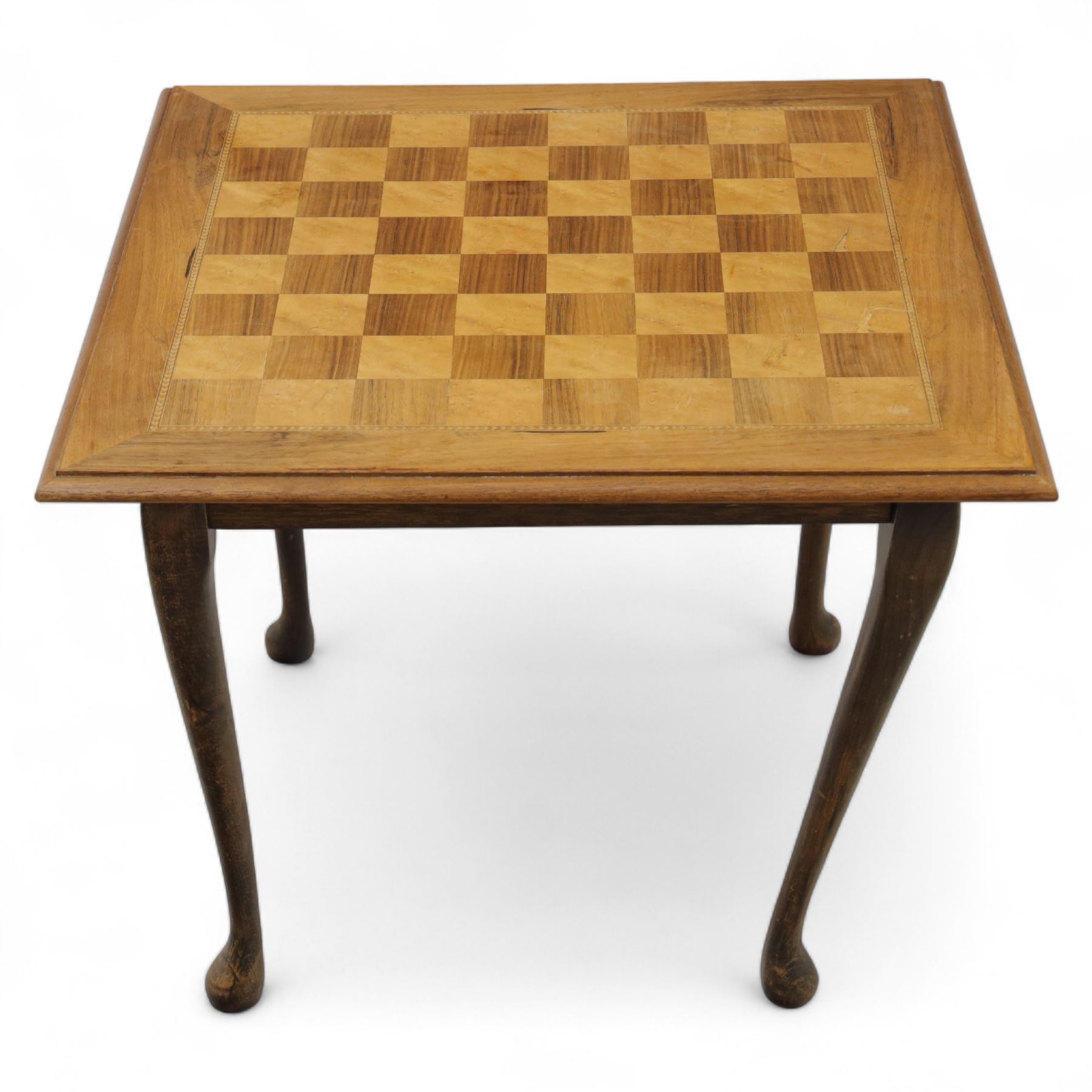 Late 20th century, walnut and burr chess table, inlaid top with alternating burr and walnut squares, raised on four slender cabriole supports 