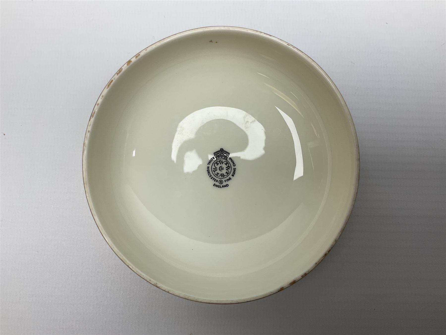 Mid/late 20th century Royal Worcester ginger jar and cover decorated by R Lewis, hand painted with a still life of fruit upon a mossy ground, signed R Lewis, with black printed mark beneath and painted shape number 2826, H17.5cm