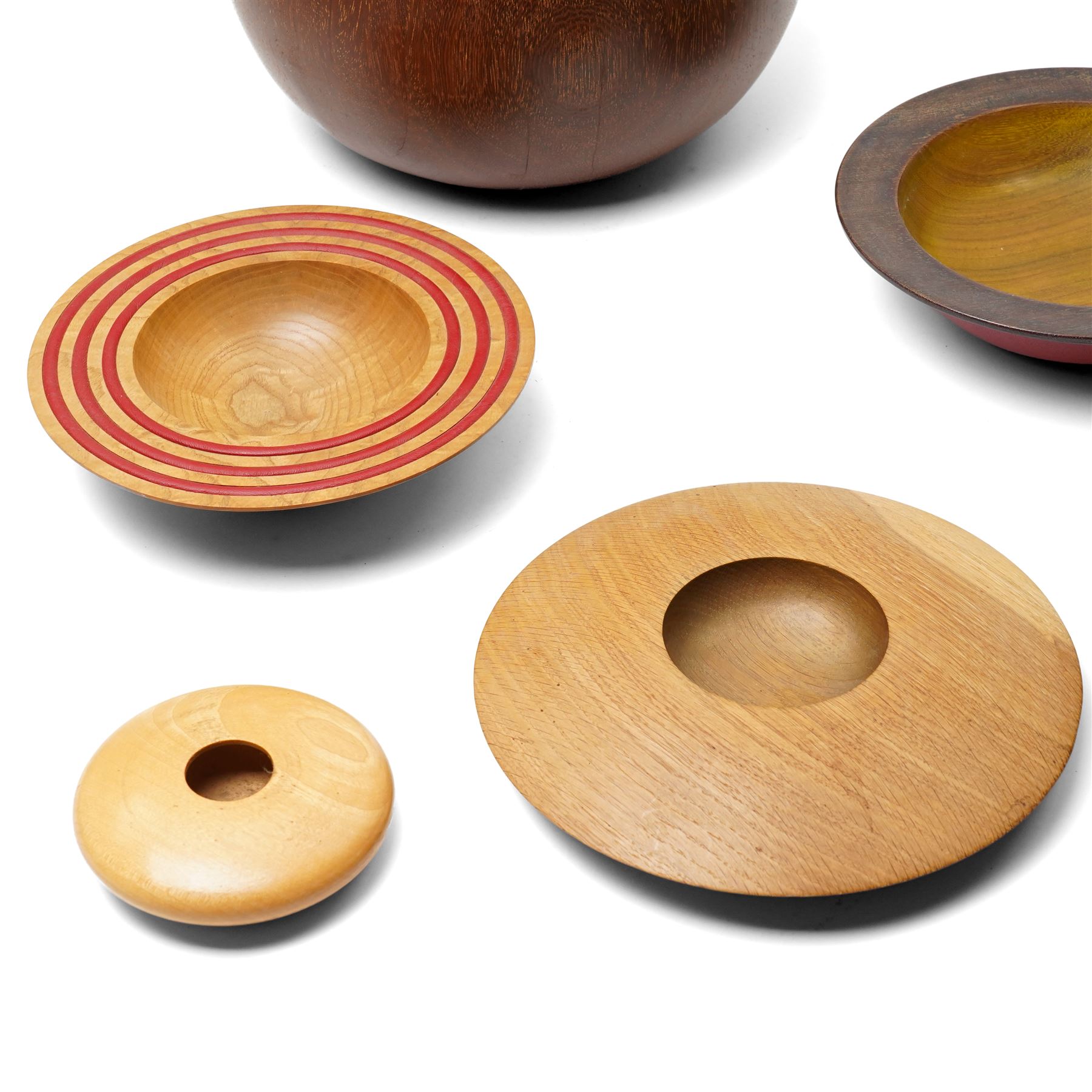 Phil Stevenson (Welsh Contemporary): 'Harry's Vase', eckie timber vase signed to base H22cm; together with various other turned wood examples, including a Hayley Smith (Cardiff 1965-) example, and others (8)