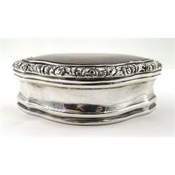 George III silver and agate snuff box, the base, engraved floral border and engine turned base with engraved monogram by Joseph Willmore, Birmingham 1797