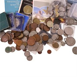 Approximately 27 grams of Great British pre-1920 and approximately 650 grams of Great British pre-1947 coins, together with further Great British and World coins, Royal Mint United Kingdom 1988 silver proof one pound coin cased with certificate, brilliant uncirculated coin collections, etc