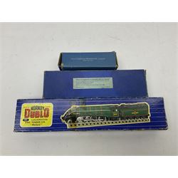 Hornby Dublo - 3-rail - Class A4 4-6-2 locomotive 'Mallard' No.60022 in BR green; in original box; and Duchess Class 4-6-2 locomotive 'Duchess of Montrose' No.46232 in BR matt green; in original plain blue box; with associated tender in plain blue box (3)