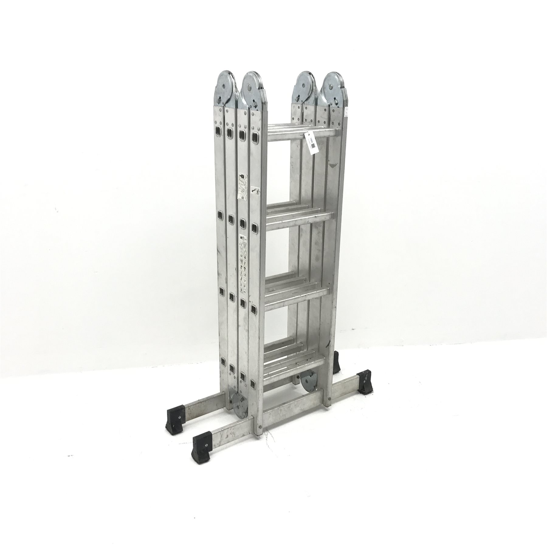 Adjustable platform ladders, L462cm max The Furnishings Sale