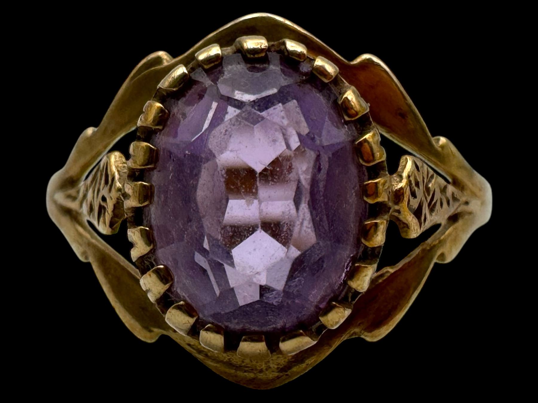9ct gold amethyst ring, hallmarked 