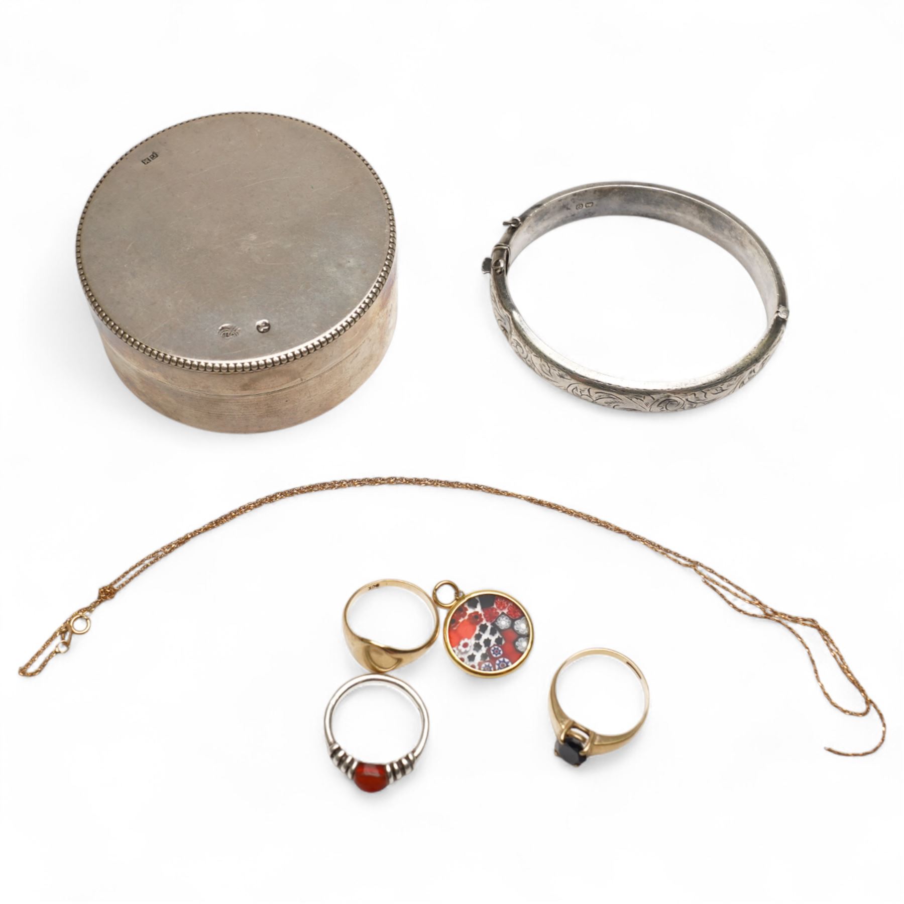 9ct gold jewellery including signet ring, single stone sapphire ring and chains, 14ct gold glass pendant, silver ring, silver bangle and a silver box