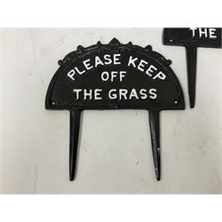 Three Please Keep Off the Grass cast iron sign, without spike H14cm 