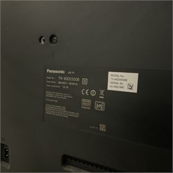 Panasonic TX-40DS500B television and DVD player - THIS LOT IS TO BE COLLECTED BY APPOINTMENT FROM DUGGLEBY STORAGE, GREAT HILL, EASTFIELD, SCARBOROUGH, YO11 3TX