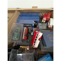 Collection of model cars and aeroplanes, including Corgi, Oxford Diecast, etc, Jetex Power Unit, empty diecast boxes etc 