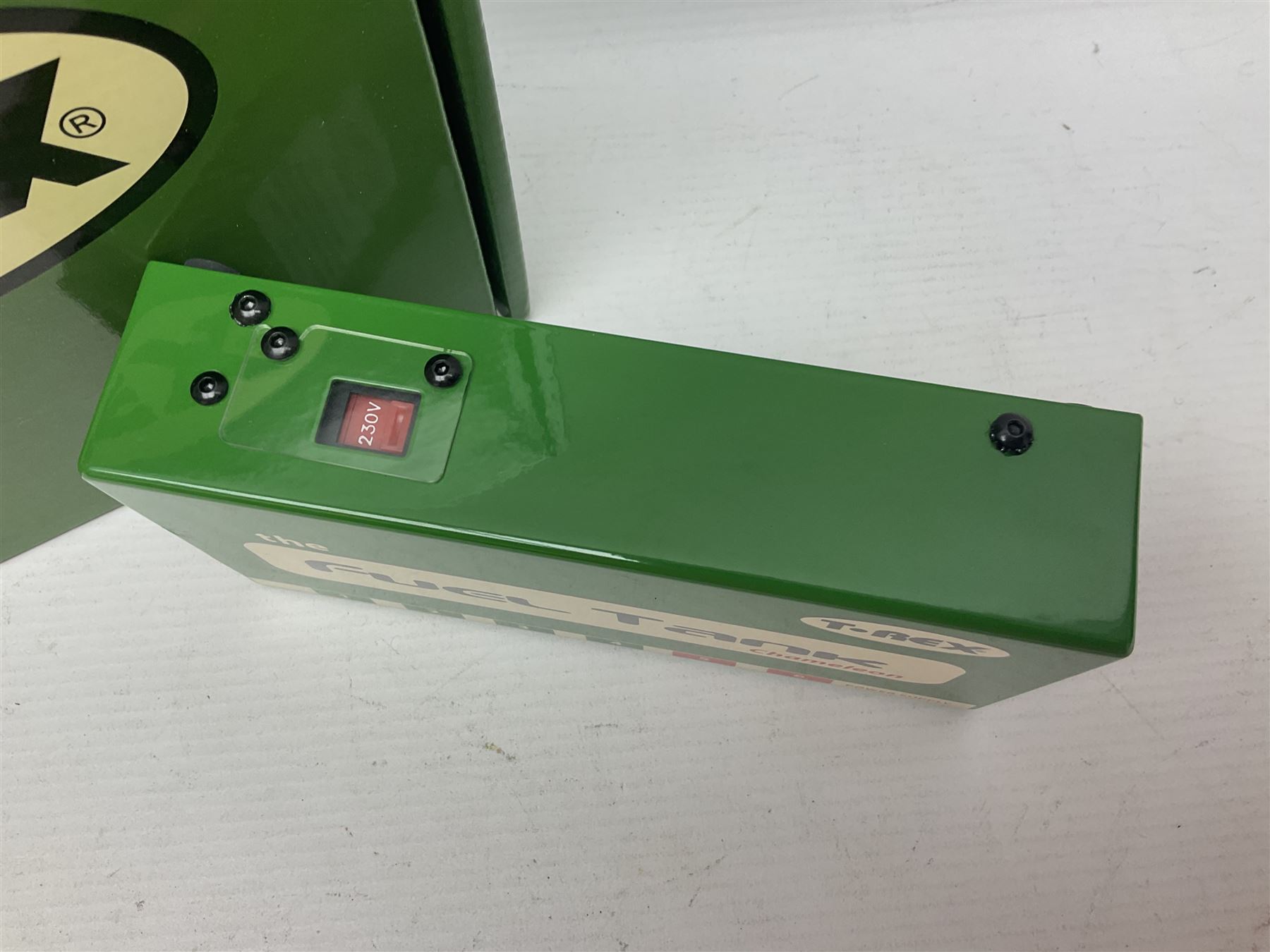 T-Rex Effect Fuel Tank Chameleon pedal power bank, with associated cables, boxed, 