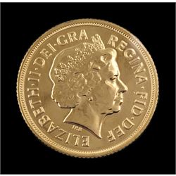 Queen Elizabeth II 2015 gold full sovereign coin, cased 