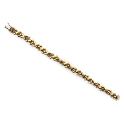  Gold cross design bracelet, London import marks 1995, approx 10.2gm  