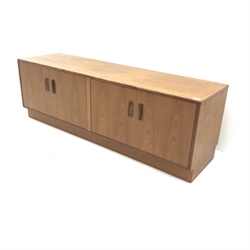 G-Plan teak low sideboard, four cupboards, platform base, W163cm, H54cm, D46cm