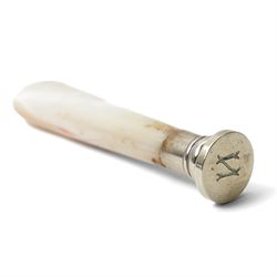 Pair of white metal folding French reading glasses, L9cm; together with a Japanese pill bronze box, D4.5cm and 'N' seal with mother of pearl handle (3)