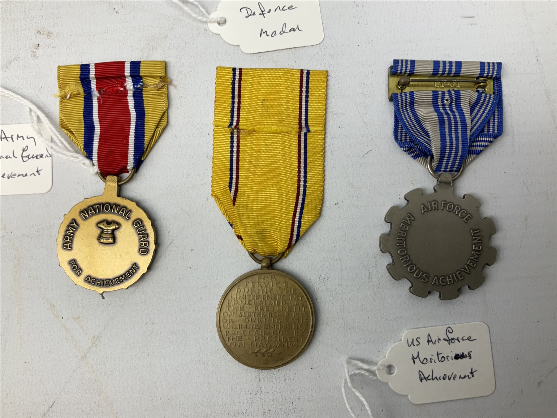 Nine American medals including WW2 Navy and Army Occupation medals, 1939-41 Defence Medal, boxed National Defence Medal and bar, South West Asia Service with bar, Air Force, National Guard and Military achievement medals etc (9)