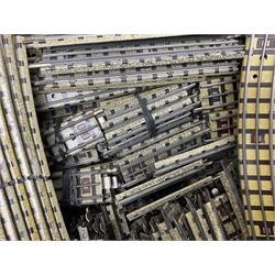 Hornby Dublo - large quantity of three-rail track including various length straights and curves etc; all unboxed