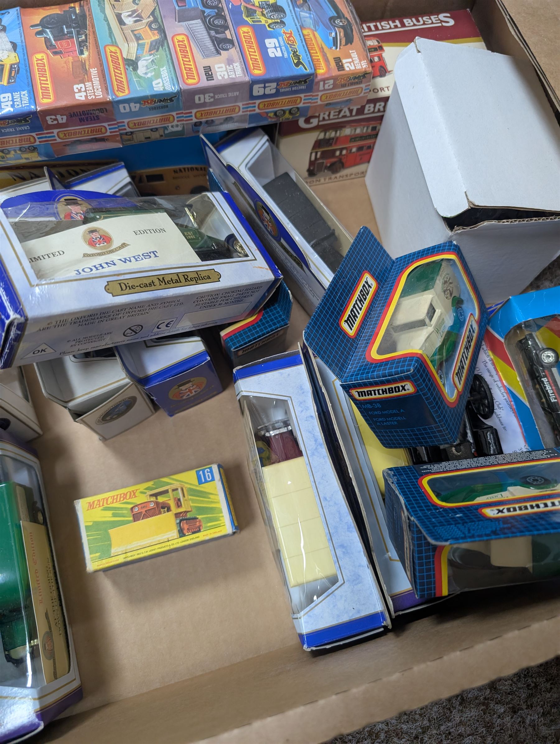 Collection of die-cast vehicles, including Crestley Collection, Bburago, Limited Edition Oxford Die-Cast and sealed Matchbox examples, some boxed