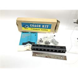 Graham Farish '00' gauge - five Graham Farish/Formoway Coach Building Kits, boxed; and twelve unboxed Formo die-cast wagons including open and covered wagons and goods brake vans (17)