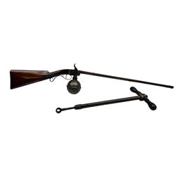 19th century William Percy (of Malton) air rifle with medially ribbed round ball reservoir, the 67cm (26.5