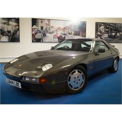 1991 Porsche 928 S4 Automatic Coupé

Registration: L644 LBE
Date of first registration ...