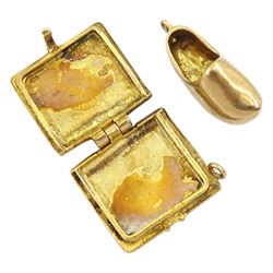 Gold clog and bible pendant/charms, both hallmarked 9ct