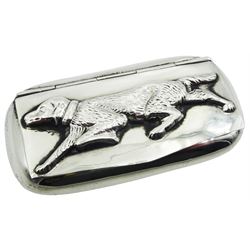 Modern silver snuff box, of rounded rectangular form, the hinged cover decorated in relief with a dog, hallmarked C M E Jewellery Ltd, Birmingham import 1994, and stamped 925, approximate weight 0.80 ozt (25 grams)