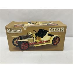 Mamod SA1 ‘Steam Roaster’ live steam car in cream and red, with original box 