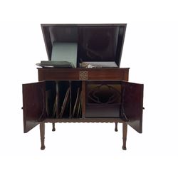 Gilbert gramophone in mahogany cabinet