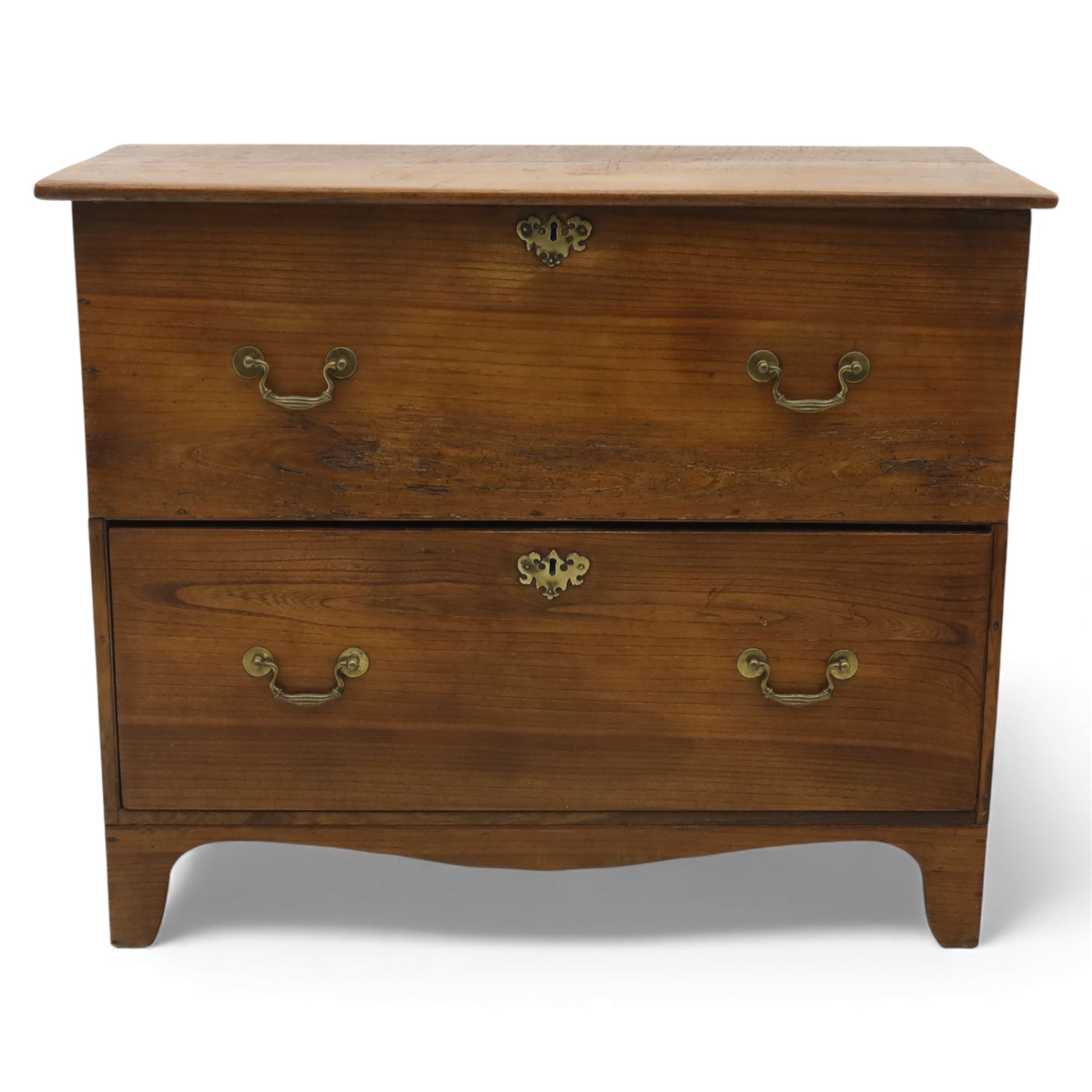 18th century style oak mule chest, the hinged rectangular top opening to a plain interior, above a lower section fitted with two long drawers with brass swan neck handles and shaped escutcheons, upon shaped bracket feet